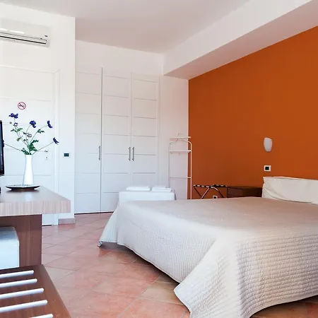 Mediterraneo Affittacamere Bed & Breakfast *