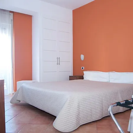Mediterraneo Affittacamere Bed & Breakfast *